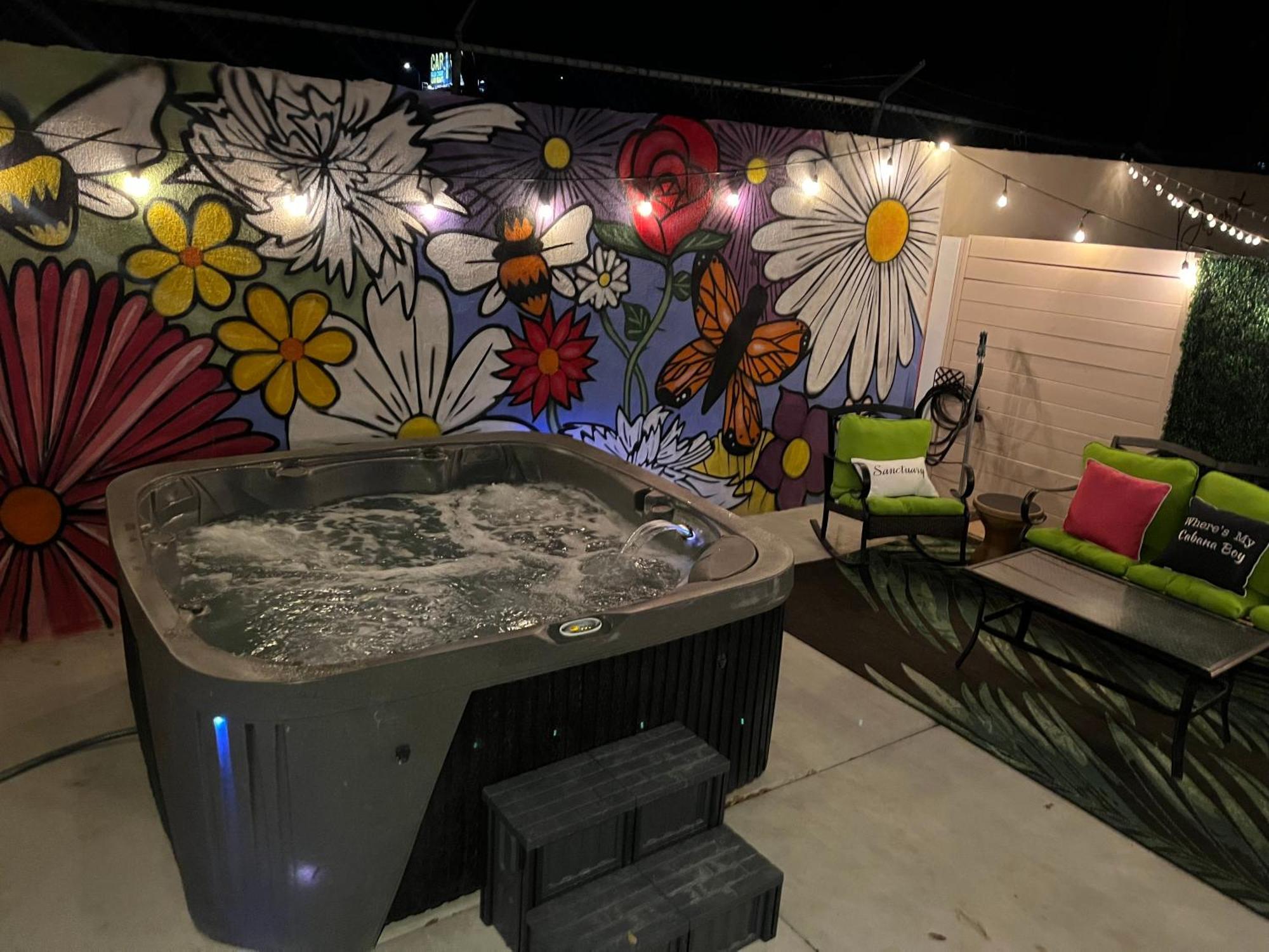 Bohemian Chic An Eclectic Escape-Hot Tub-Pet Friendly-No Pet Fees! Villa Albuquerque Ngoại thất bức ảnh