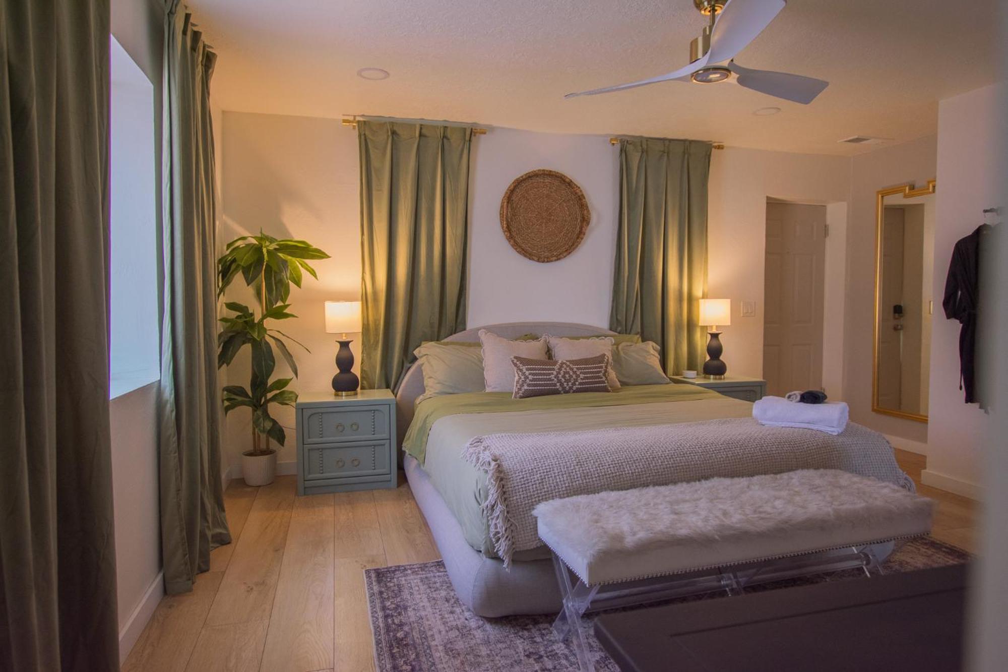 Bohemian Chic An Eclectic Escape-Hot Tub-Pet Friendly-No Pet Fees! Villa Albuquerque Ngoại thất bức ảnh