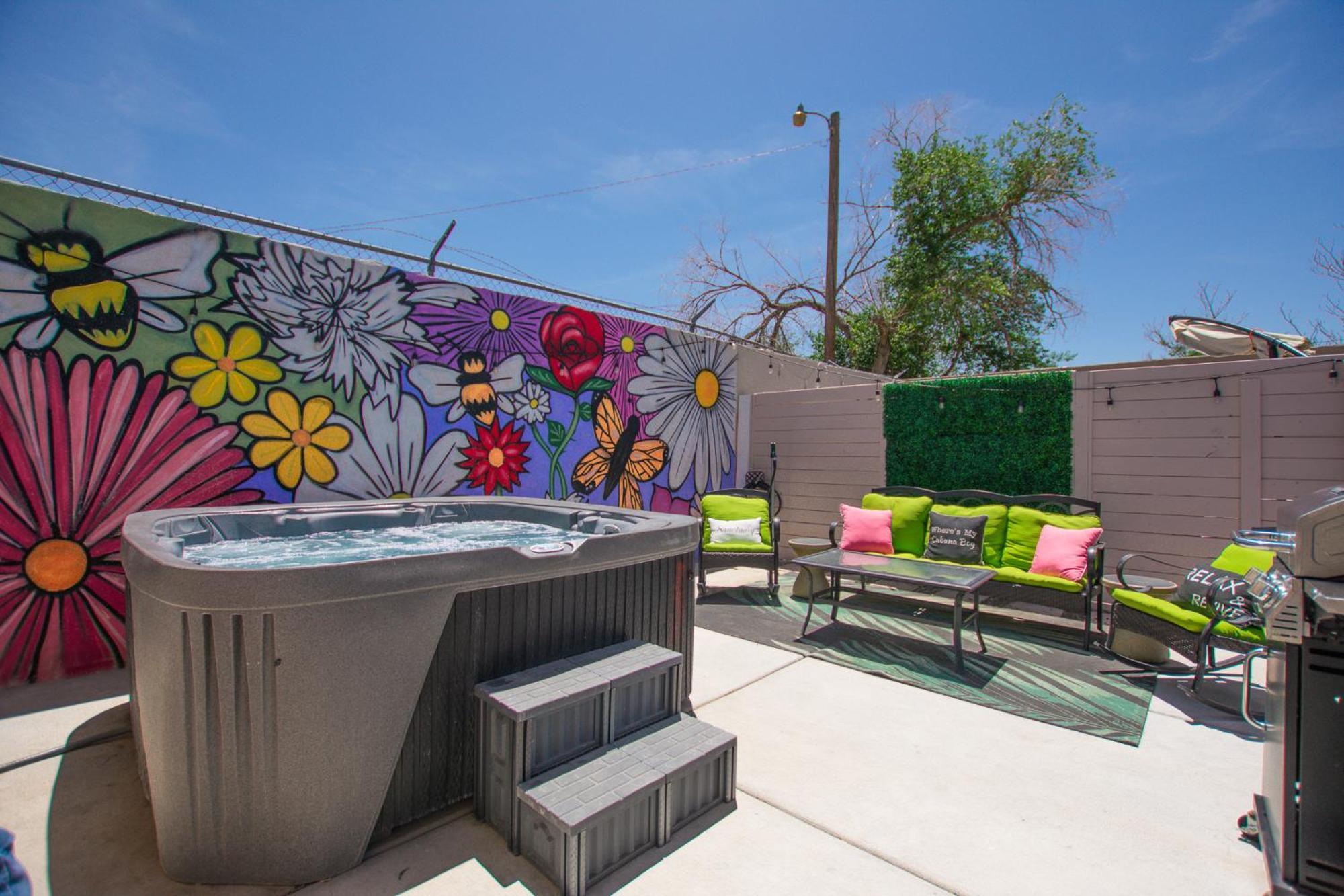 Bohemian Chic An Eclectic Escape-Hot Tub-Pet Friendly-No Pet Fees! Villa Albuquerque Ngoại thất bức ảnh