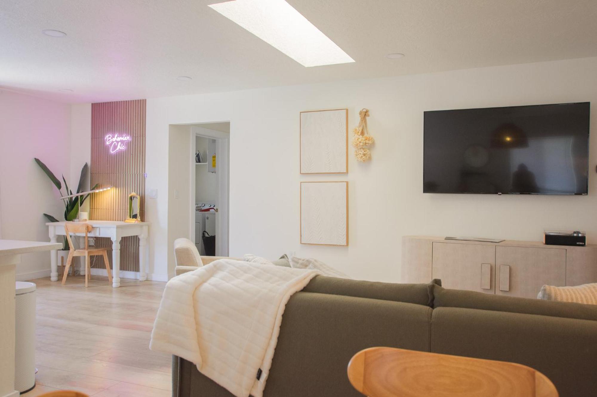 Bohemian Chic An Eclectic Escape-Hot Tub-Pet Friendly-No Pet Fees! Villa Albuquerque Ngoại thất bức ảnh